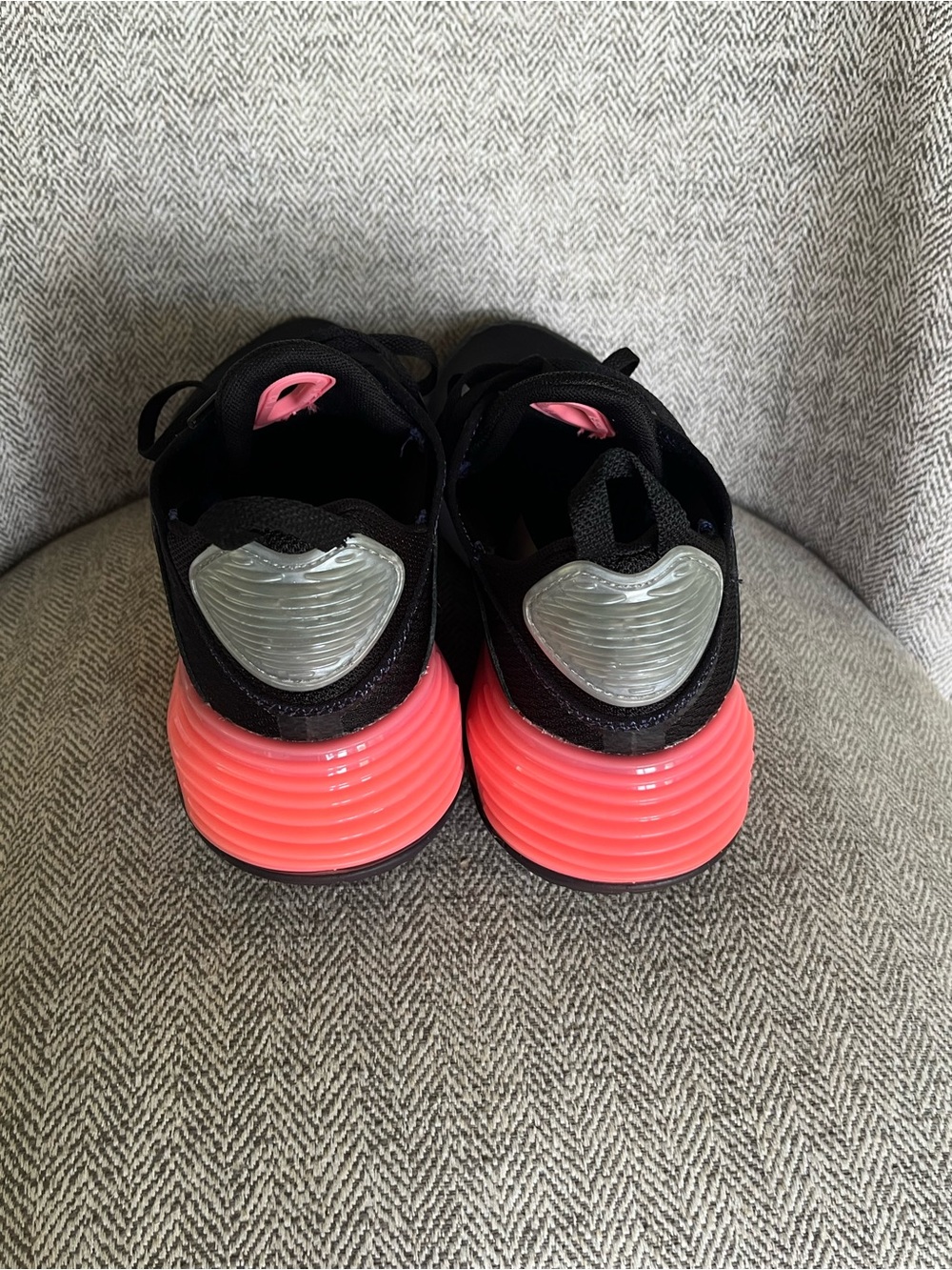 Nike Air Max 2090 GS Black Sunset Pulse Sneakers Size 7Y CJ4066-011 - Picture 4 of 6